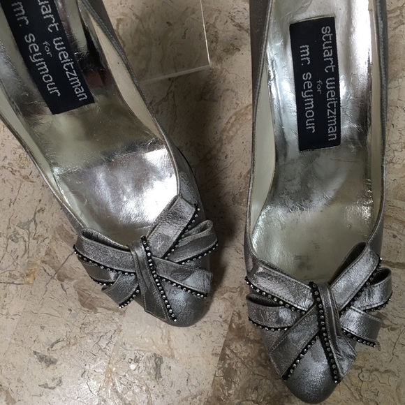 Vintage Elegant Silver Slip On Pump Pointed Toe Bow Size 6 - Picture 8 of 10
